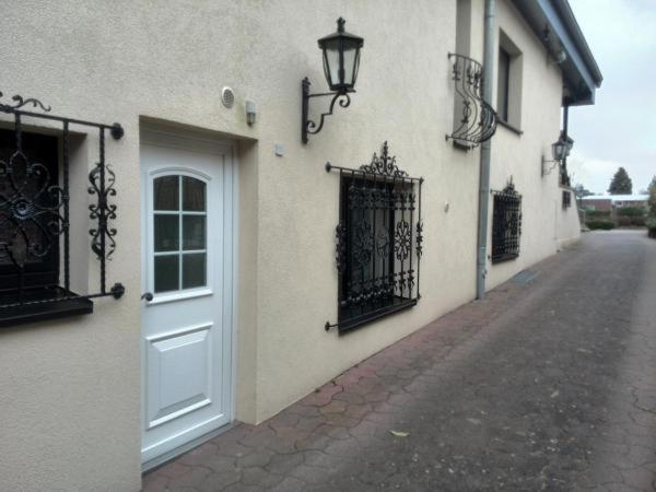 Uni - Lübeck Appartement Groß Grönau Exterior foto